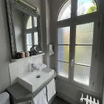 Celine - De La Gare Hotel