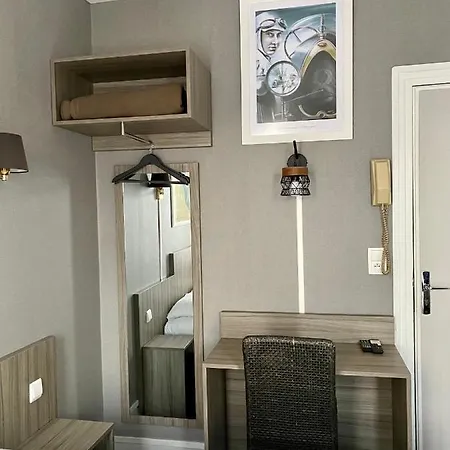 Celine - De La Gare Hotel 3*