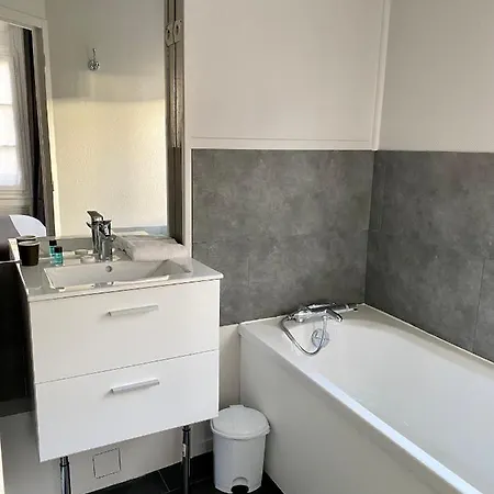 Hotel Celine - Hotel De La Gare 3*