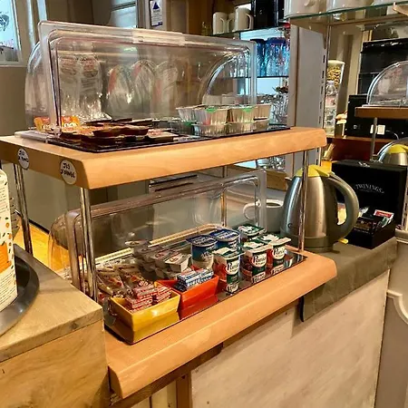 Celine - De La Gare Hotel Rouen