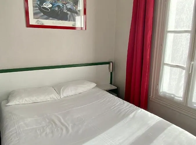 Hotel Celine - De La Gare 3*