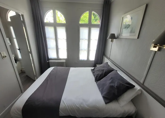 Celine - De La Gare Hotel Rouen